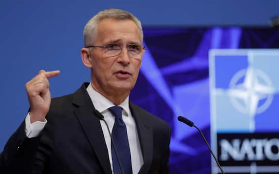NATO, Stoltenberg: “EU will have to pay price for supporting Ukraine”