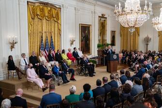 “Abbiamo celebrato l’indipendenza della nostra nazione, una nazione che è sempre un cantiere aperto per creare possibilità e rispettare le promesse. Questa è la storia americana”. Lo ha detto il presidente Usa, Joe Biden