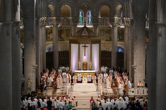 In a handout photo provide by Vatican Media, Pope Francis leads a mass at the National Shrine of Sainte-Anne-de-Beaupre, 30 kilometers from Quebec City, Canada, 28 July 2022. The five?-days visit is the first papal visit to Canada in 20 years. ANSA/VATICAN MEDIA +++ HO NO SALES - DITORIAL USE ONLY +++ o +++ ANSA PROVIDES ACCESS TO THIS HANDOUT PHOTO TO BE USED SOLELY TO ILLUSTRATE NEWS REPORTING OR COMMENTARY ON THE FACTS OR EVENTS DEPICTED IN THIS IMAGE; NO ARCHIVING; NO LICENSING +++