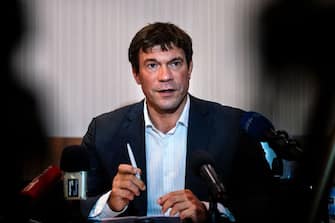 Ukrainian MP and withdrew candidate in the 2014 Ukrainian presidential election, Oleg Tsarev gives a press conference in Donetsk, on August 6, 2014.  AFP PHOTO / DIMITAR DILKOFF (Photo by Dimitar DILKOFF / AFP) (Photo by DIMITAR DILKOFF/AFP via Getty Images)