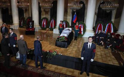 Gorbaciov, funerali a Mosca: presenti Medvedev e Orban, assente Putin