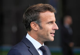 epa10169466 French President Emmanuel Macron speaks to the media prior to the start of the transforming France event at the Rugby Union National Centre in Marcoussis, south of Paris, France, 08 September 2022.  EPA/MICHEL EULER / POOL MAXPPP OUT