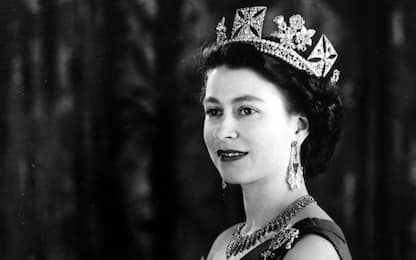 Addio alla Regina Elisabetta II, una vita al servizio del suo popolo