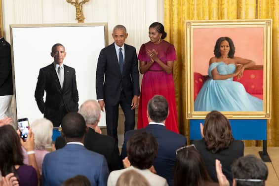 Official portraits of Barack and Michelle Obama unveiled at the White House