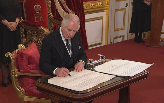 Charles III swore as sovereign: “Aware of the great responsibilities”.  VIDEO