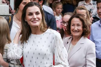 MADRID, SPAIN - MAY 19:  Queen Letizia of Spain (L) and her mother Paloma Rocasolano (R) are seen after going to see the 'Billy Elliot' theatre play on May 19, 2018 in Madrid, Spain.  (Photo by Paolo Blocco/GC Images)