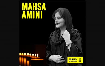 Iran, ritirati i passaporti alla famiglia di Mahsa Amini