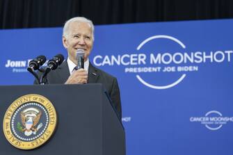 Joe Biden ha espresso il suo sogno di “curare il cancro una volta per tutte”, lanciando una crociata contro questa malattia. L’iniziativa, Cancer Moonshot, evoca lo sforzo per la conquista della Luna