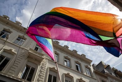 Belgio, ok dei vescovi fiamminghi alla benedizione delle coppie gay