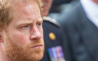 Coffin of Queen Elizabeth II, draped with the Royal standard is seen on Horse Guards Road during the funeral procession. 

Credit Image: Tayfun Salci/ZUMA Press Wire



Pictured: Prince Harry,Duke of Sussex

Ref: SPL5487061 190922 NON-EXCLUSIVE

Picture by: Tayfun Salci/ZUMA / SplashNews.com



Splash News and Pictures

USA: +1 310-525-5808
London: +44 (0)20 8126 1009
Berlin: +49 175 3764 166

photodesk@splashnews.com



World Rights, No Argentina Rights, No Belgium Rights, No China Rights, No Czechia Rights, No Finland Rights, No France Rights, No Hungary Rights, No Japan Rights, No Mexico Rights, No Netherlands Rights, No Norway Rights, No Peru Rights, No Portugal Rights, No Slovenia Rights, No Sweden Rights, No Taiwan Rights, No United Kingdom Rights