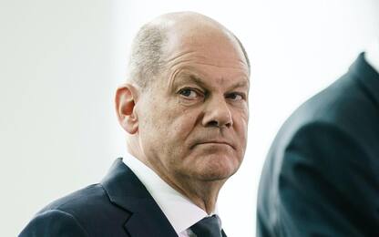 Elezioni a Berlino, crollo dell'Spd di Scholz: Cdu vince col 28%
