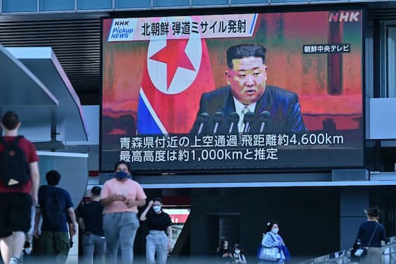 North Korea launches missile on Japan, sirens sound in Tokyo.  VIDEO