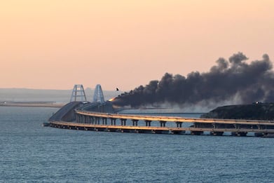 Attacco al ponte di Kerch in Crimea: cosa sappiamo