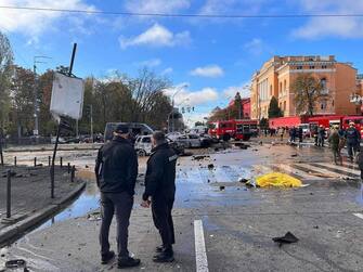 Sono almeno quattro le esplosioni che questa mattina hanno colpito il centro di Kiev. ANSA/US POLIZIA UCRAINA +++ NO SALES, EDITORIAL USE ONLY +++ NPK +++