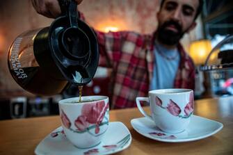 ISTANBUL, TURKEY - 2021/10/01: A man seen serving the prepared filtered coffee into cups during the World Coffee Day.
On World Coffee Day, Fahriye Cafe, located in Moda district of Kadikoy, offers many types of coffee and desserts. (Photo by Onur Dogman/SOPA Images/LightRocket via Getty Images)