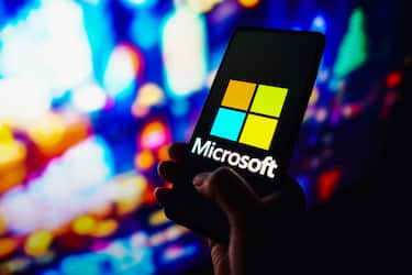 BRAZIL - 2022/09/20: In this photo illustration, the Microsoft Corporation logo seen displayed on a smartphone. (Photo Illustration by Rafael Henrique/SOPA Images/LightRocket via Getty Images)