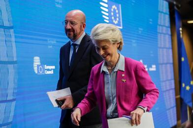 Migranti, leader Ue: riconosciuta “specificità frontiere marittime"