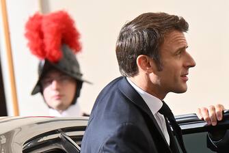 French President Emmanuel Macron arrives for a private audience with Pope Francis, at the San Damaso courtyard in Vatican City, 24 October 2022.  ANSA/ETTORE FERRARI