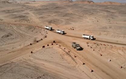 Arabia Saudita, primi scavi per The Line, la città lunga 170 km. VIDEO