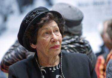 Shoah, è morta Hannah Goslar: era la migliore amica di Anna Frank