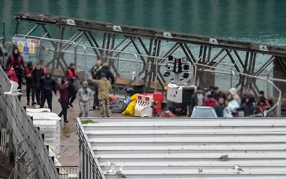 Uk, raid al centro migranti a Dover: ipotesi movente di tipo razzista