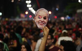 I festeggiamenti in Brasile dopo la vittoria di Lula