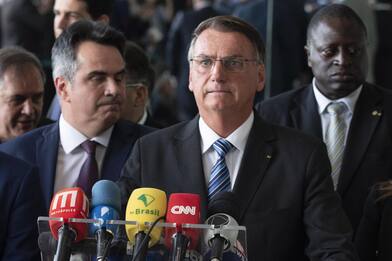 Brasile, chiesta indagine su Bolsonaro per “tentato golpe”