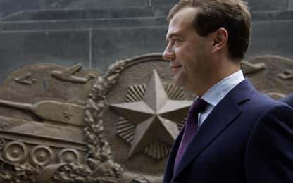 Guerra Ucraina, Medvedev: possibile lancio missile su tribunale l'Aia