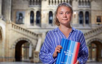 "Today The Climate Book is finally released in many parts of the world! I want to use my platform to share the reality of the climate crisis   to communicate a holistic picture of how the world is changing and what we need to do about it. That is why I created this book", si legge sul profilo Twitter di Greta Thunberg, 27 ottobre 2022.    NPK   Twitter / Greta Thunberg +++ATTENZIONE LA FOTO NON PUO' ESSERE PUBBLICATA O RIPRODOTTA SENZA L'AUTORIZZAZIONE DELLA FONTE DI ORIGINE CUI SI RINVIA+++   +++NO SALES; NO ARCHIVE; EDITORIAL USE ONLY+++
