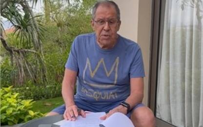 G20, "Lavrov portato in ospedale all'arrivo a Bali". Mosca smentisce