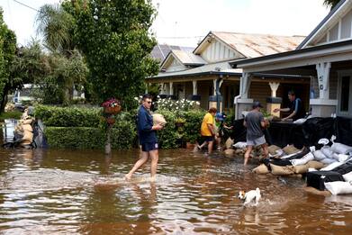 Australia, alluvioni nel Nuovo Galles del Sud: è emergenza.  VIDEO