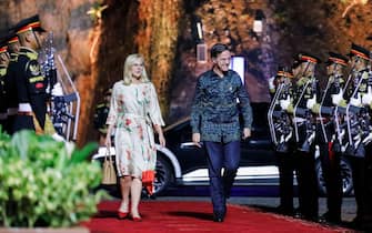 Netherlands's Prime Minister Mark Rutte (R) walks at the welcoming dinner during the G20 Summit in Badung on the Indonesian resort island of Bali on November 15, 2022. (Photo by WILLY KURNIAWAN / POOL / AFP) (Photo by WILLY KURNIAWAN/POOL/AFP via Getty Images)