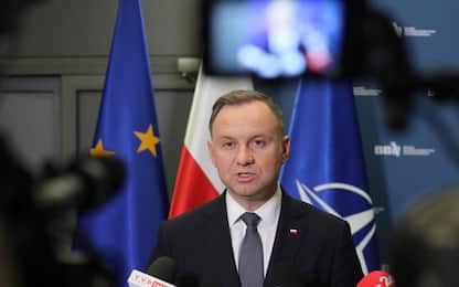 Polonia, Duda: "Pronti ospitare armi nucleari Nato". Ira di Mosca