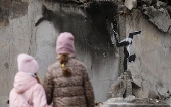 ©Kyodo/MAXPPP - 12/11/2022 ; Photo taken Nov. 12, 2022, shows an artwork by Banksy on a damaged building near Kyiv. The renowned graffiti artist posted a photo of the mural on his Instagram the previous day. (Kyodo)
==Kyodo