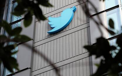 Twitter dice addio alla policy contro le fake news sul Covid