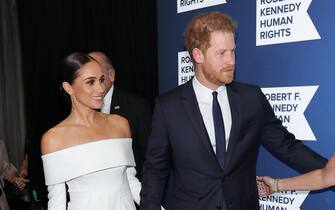 NEW YORK, NEW YORK - DECEMBER 06  Meghan, Duchess of Sussex and Prince Harry, Duke of Sussex attend the 2022 Robert F. Kennedy Human Rights Ripple of Hope Gala at New York Hilton on December 06, 2022 in New York City. (Photo by Mike Coppola/Getty Images for 2022 Robert F. Kennedy Human Rights Ripple of Hope Gala)