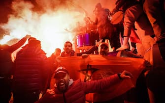 Moroccan fans from the Turin community celebrate Morocco's victory over Portugal in the quarter-finals of the World Cup in Qatar.  Turin December 10, 2022 ANSA / TINO ROMANO 