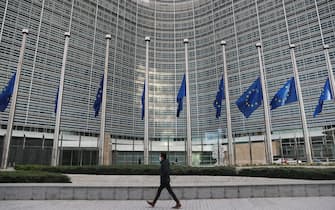 (220111) -- BRUSSELS, Jan. 11, 2022 (Xinhua) -- The EU flags fly at half-mast as a tribute to European Parliament President David Sassoli, outside the European Commission in Brussels, Belgium, Jan. 11, 2022. European Parliament President David Sassoli died at age 65 at a hospital in Italy early Tuesday, his spokesperson has said.
Sassoli, born on May 30, 1956, in Florence, Italy, had been hospitalized for more than two weeks due to a serious complication relating to immune system dysfunction.
Sassoli was elected to the European Parliament in 2009. He became president of the European Parliament in 2019 and his term of office would have expired in days. (Xinhua/Zheng Huansong) - Zheng Huansong -//CHINENOUVELLE_XxjpbeE007202_20220111_PEPFN0A001/2201111451/Credit:CHINE NOUVELLE/SIPA/2201111500
