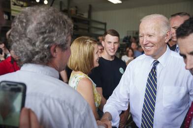 Usa Weekly News, Joe Biden brinda alla vittoria di Warnock (e al 2024)