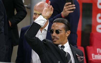 Salt Bae, chi è lo chef che ha provato a rubare la Coppa del Mondo