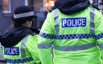Inghilterra, trovati morti due bambini in casa: arrestata la madre