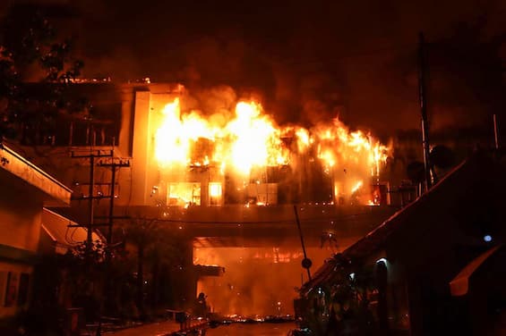 Cambodia, fire in hotel casino: dozens of dead and injured