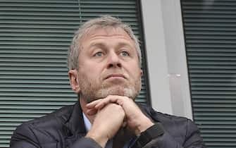 epa05075419 Chelsea owner Roman Abramovich watches the game from the stands against Sunderland during the English Premier League soccer match between Chelsea and Sunderland at Stamford Bridge in London, Britain, 19 December 2015.  EPA/FACUNDO ARRIZABALAGA EDITORIAL USE ONLY. No use with unauthorized audio, video, data, fixture lists, club/league logos or 'live' services. Online in-match use limited to 75 images, no video emulation. No use in betting, games or single club/league/player publications