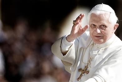 Papa Ratzinger è morto, addio a Benedetto XVI: aveva 95 anni