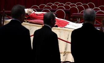 The body of the late Pope Emeritus Benedict XVI (Joseph Ratzinger) lies in state in the Saint Peter's Basilica for public viewing, Vatican City, 02 January 2023. The funeral will take place on Thursday 05 January. ANSA/ETTORE FERRARI