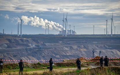 Enel, chiusura impianti carbone entro 2027: emissioni zero entro 2040