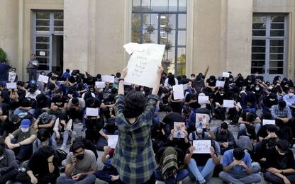 Iran, oltre 100 manifestanti rischiano la condanna a morte