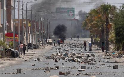 Perù, continuano le proteste e gli scontri: cosa sta succedendo