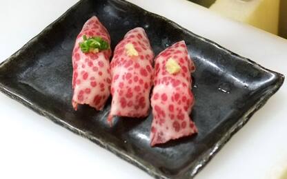 Giappone, carne di balena in vendita nei distributori automatici