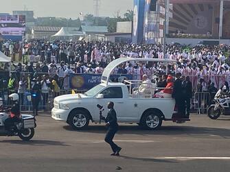 Pope Francis arrives for the mass at the N'Dolo Airport in Kinshasa, Democratic Republic of Congo (DRC), 01 February 2023.
ANSA/Elena Caputo